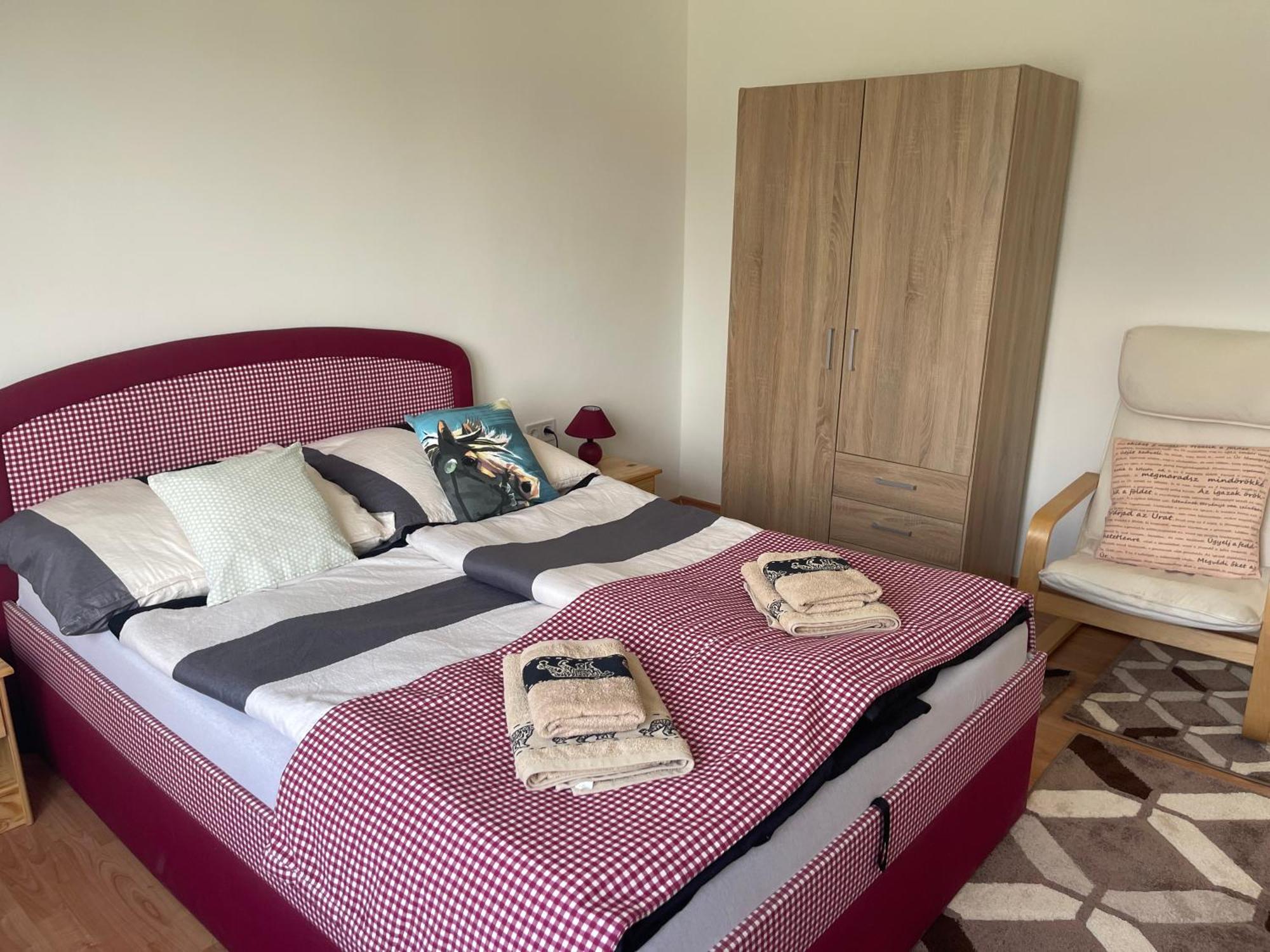 Valentina Apartman Balatonmariafurdo Exterior foto